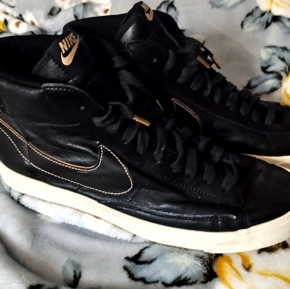 Men Size 9 Nike Shoes - Picture 3 of 14